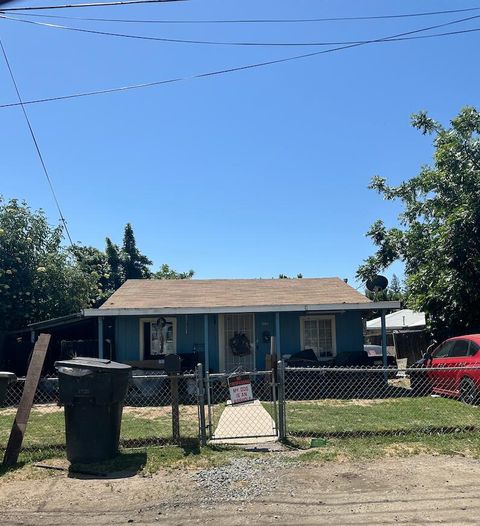 Photo of 1087 W Belleview Avenue, Porterville, CA 93257 (MLS # 239154)