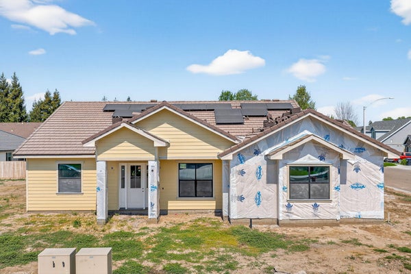 4301 S UNIVERSITY ST, VISALIA, CA 93277 - Image 8e985ea41b7f727b8d4c48968626db4b/58225932