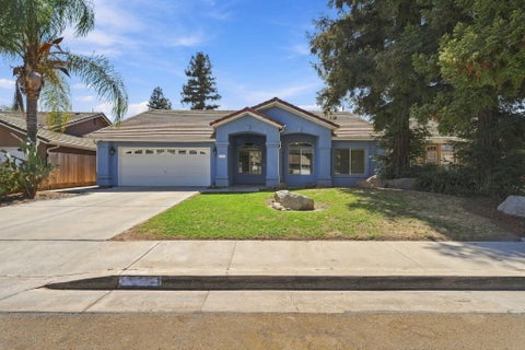 Photo of 4029 E Meadow Avenue, Visalia, CA 93292 (MLS # 244248)