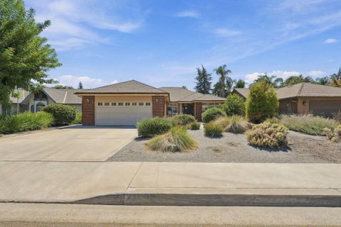 Photo of 2139 E Kaweah Court, Visalia, CA 93292 (MLS # 244046)