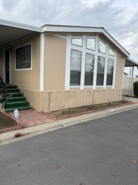Fresno, California 93722, United States, 2 Bedrooms Bedrooms, ,2 BathroomsBathrooms,Residential,Pending,5984
