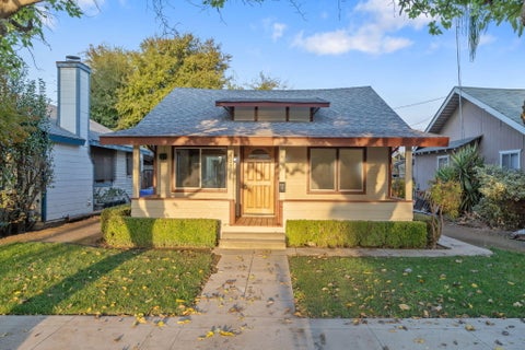 Photo of 325 S C Street, Exeter, CA 93221 (MLS # 244865)