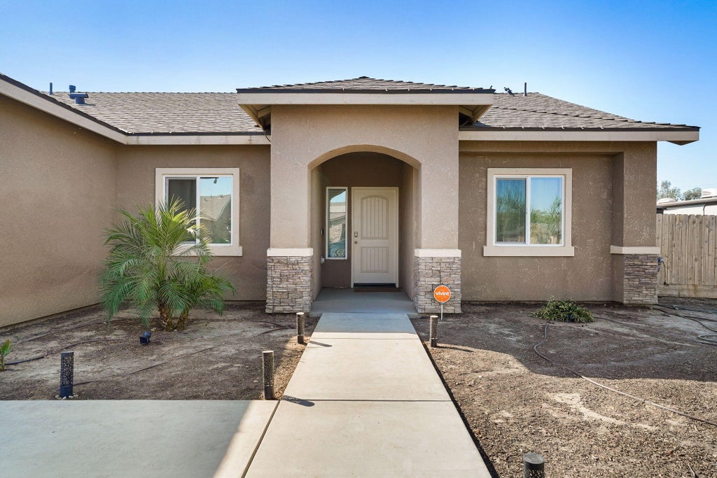 Photo of 7271 Woodbine Avenue, Visalia, CA 93291 (MLS # 244281)