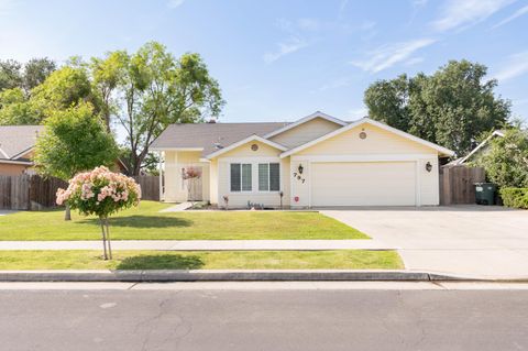 Photo of 797 Elderwood Lane, Lemoore, CA 93245 (MLS # 241176)