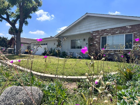 Photo of 2607 W Country Avenue, Visalia, CA 93277 (MLS # 241524)