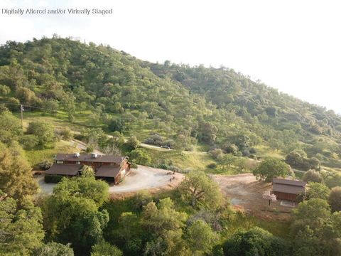 Photo of 41652 W Mynatt Drive 2 #2, Three Rivers, CA 93271 (MLS # 240443)