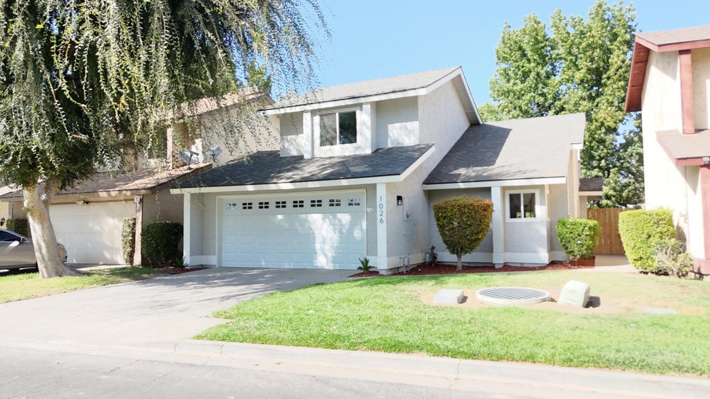Photo of 1026 E Babcock Avenue, Visalia, CA 93292 (MLS # 243892)