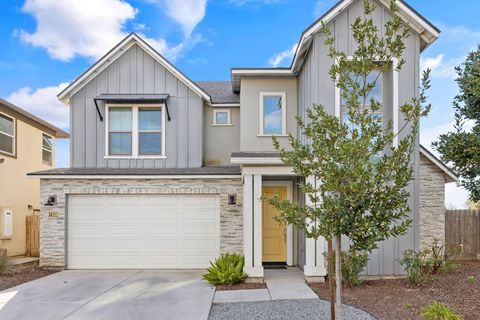 Photo of 4411 S Ernest Street, Visalia, CA 93277 (MLS # 240105)