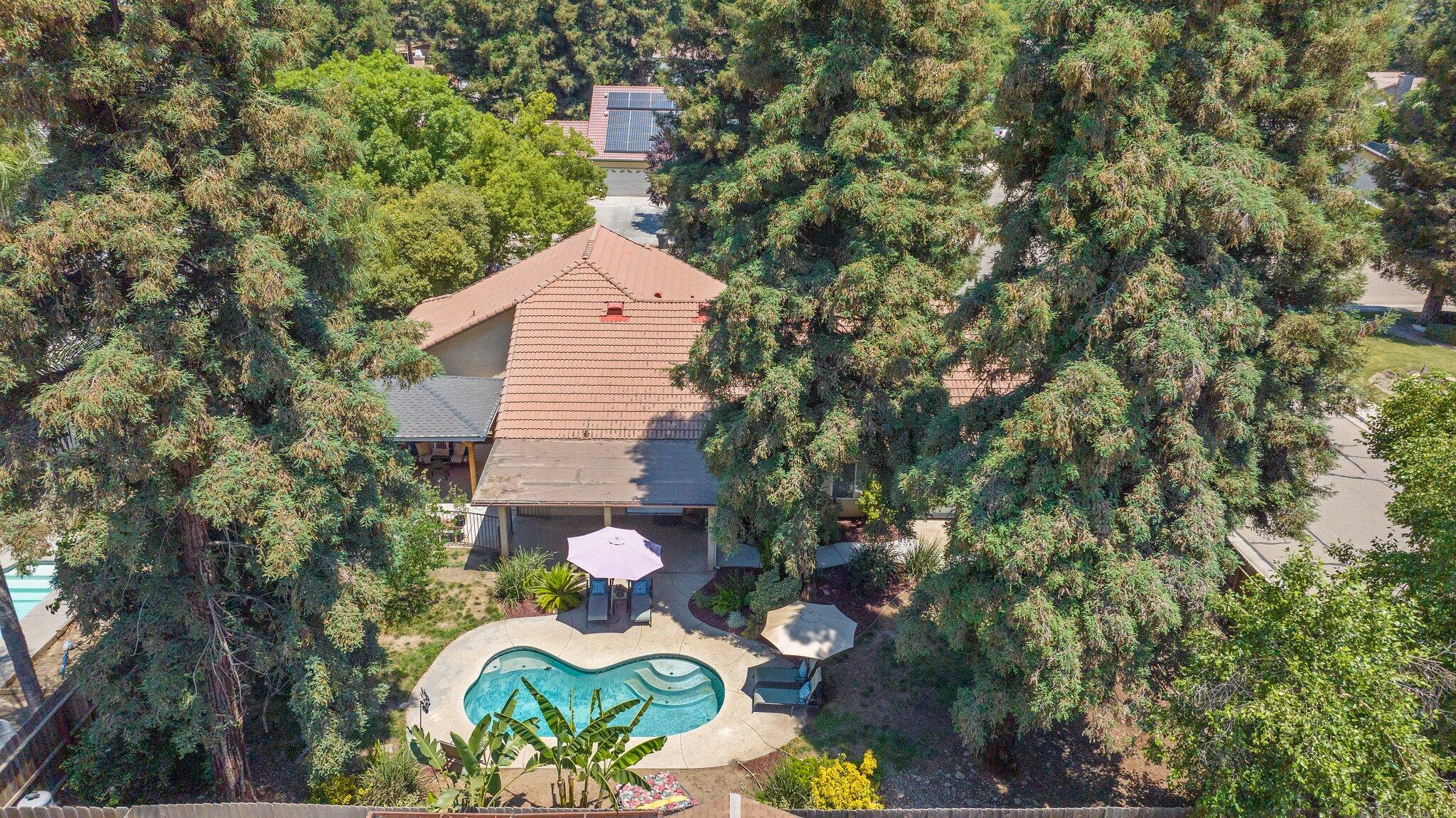 Visalia, California 93292, United States, 3 Bedrooms Bedrooms, ,2 BathroomsBathrooms,Residential,Pending,151423