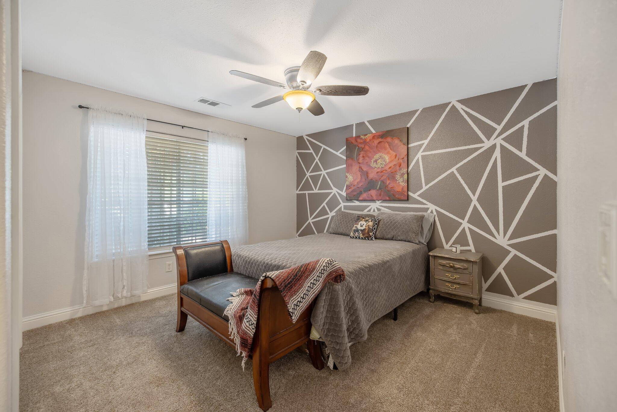 Visalia, California 93292, United States, 3 Bedrooms Bedrooms, ,2 BathroomsBathrooms,Residential,Pending,151423