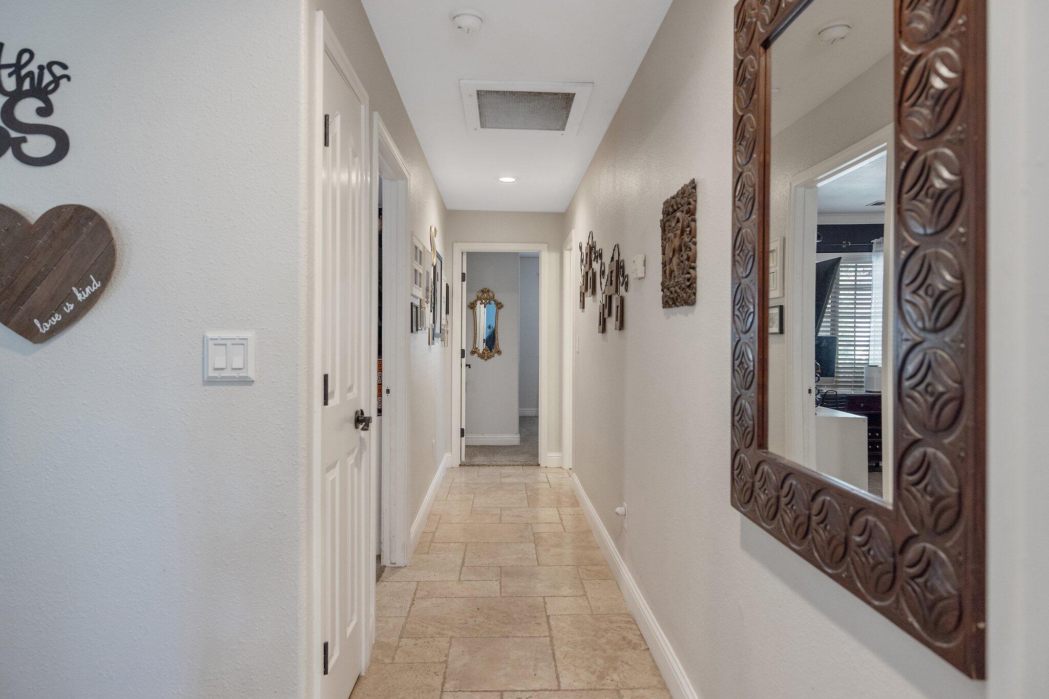 Visalia, California 93292, United States, 3 Bedrooms Bedrooms, ,2 BathroomsBathrooms,Residential,Pending,151423