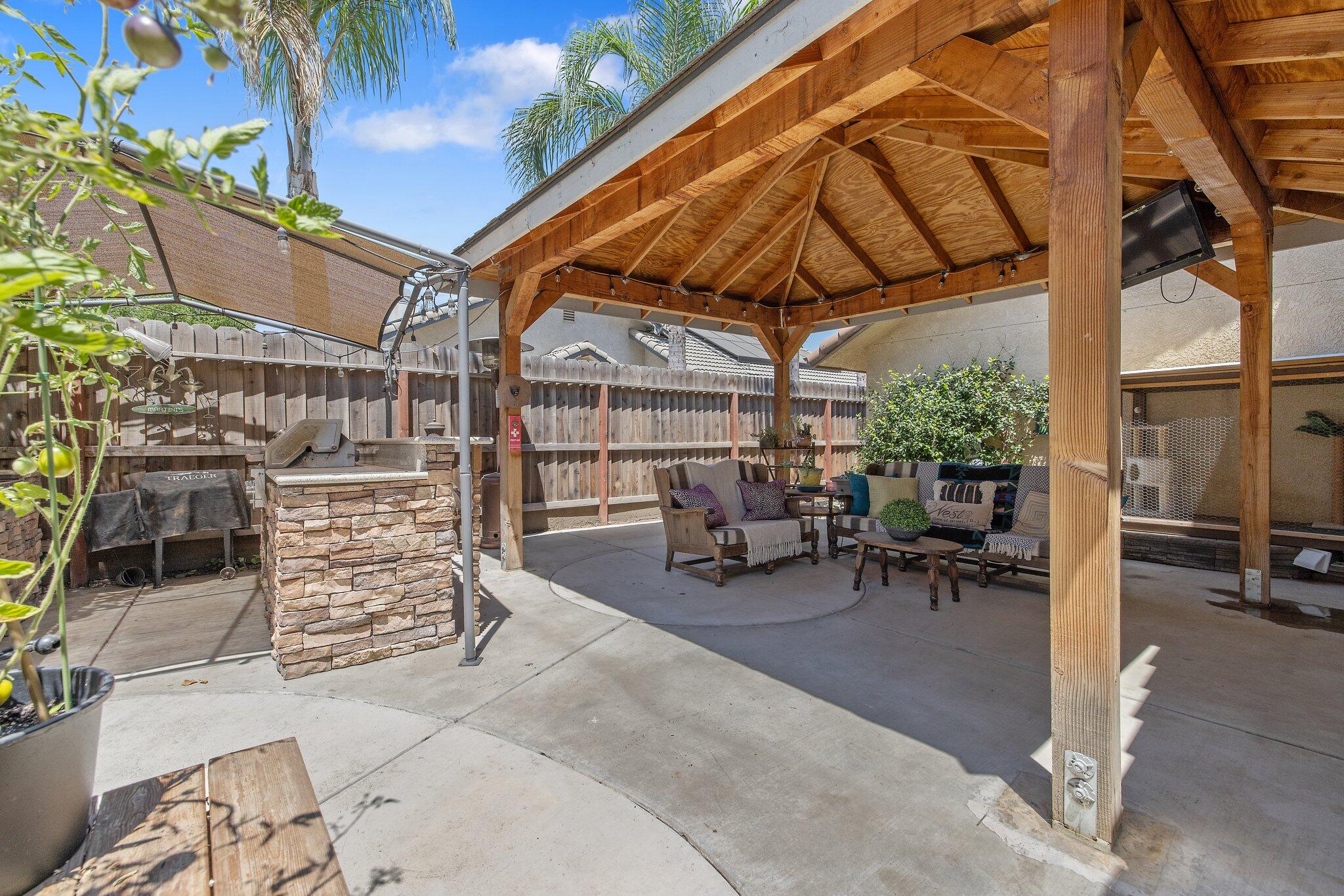 Visalia, California 93292, United States, 3 Bedrooms Bedrooms, ,2 BathroomsBathrooms,Residential,Pending,151423