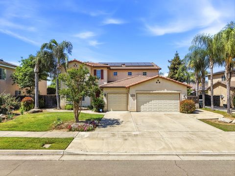 Photo of 3939 S Crenshaw Street, Visalia, CA 93277 (MLS # 240943)