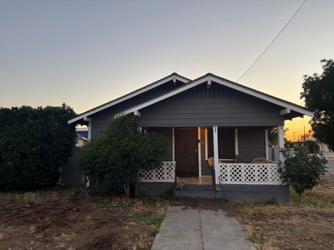 Photo of 561 N 2nd Street, Porterville, CA 93257 (MLS # 242116)
