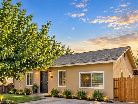 Photo of 116 S West Street, Tulare, CA 93274 (MLS # 244096)