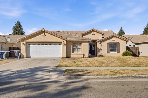 Photo of 1918 E Sandalwood Avenue, Tulare, CA 93274 (MLS # 244716)