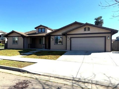 Photo of 2347 E Jefferson Avenue, Reedley, CA 93654 (MLS # 240478)