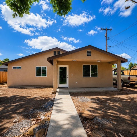 Photo of 2014 E California Avenue, Fresno, CA 93706 (MLS # 242013)