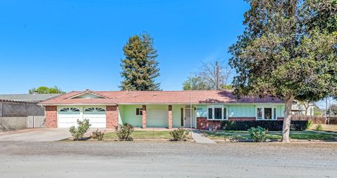 Photo of 505 N Lovers Lane, Visalia, CA 93292 (MLS # 240222)