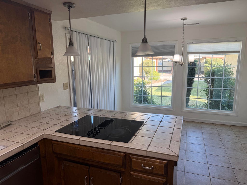 Photo of 3831 W Hillsdale Avenue, Visalia, CA 93291 (MLS # 243670)