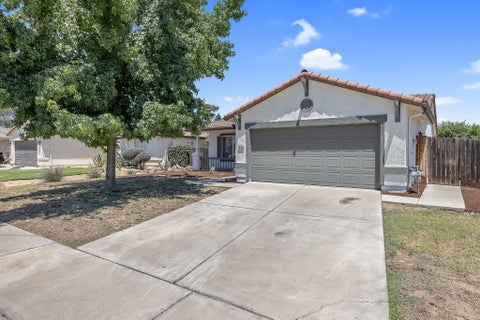 Photo of 1882 Santa Maria Avenue, Porterville, CA 93257 (MLS # 242337)