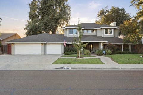 Photo of 3145 S Bridge Street, Visalia, CA 93277 (MLS # 244349)