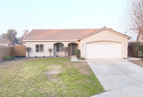 Photo of 4330 E College Avenue, Visalia, CA 93292 (MLS # 240984)