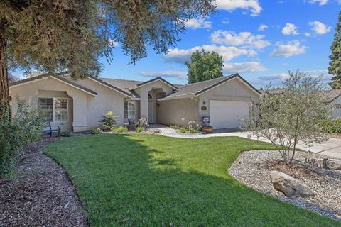 Photo of 2723 W Harold Avenue, Visalia, CA 93291 (MLS # 242365)