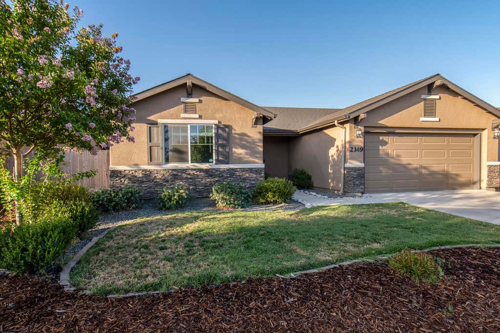 Photo of 2149 E Sweet Avenue, Visalia, CA 93292 (MLS # 242654)