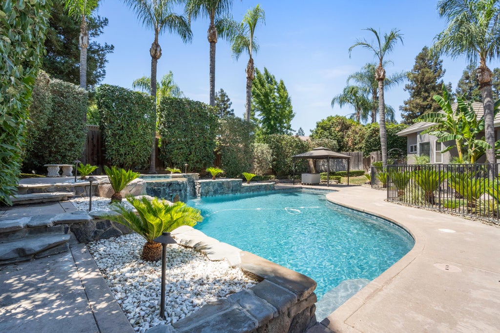 Photo of 5709 W Seeger Court, Visalia, CA 93277 (MLS # 242572)