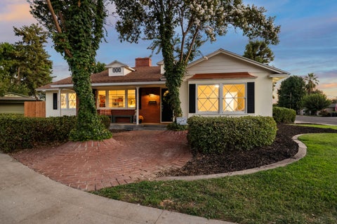 Photo of 844 S Whitney Drive, Visalia, CA 93277 (MLS # 243531)