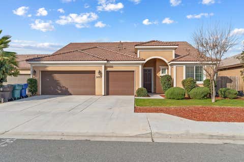 Photo of 3051 Britannia Street, Tulare, CA 93274 (MLS # 242869)
