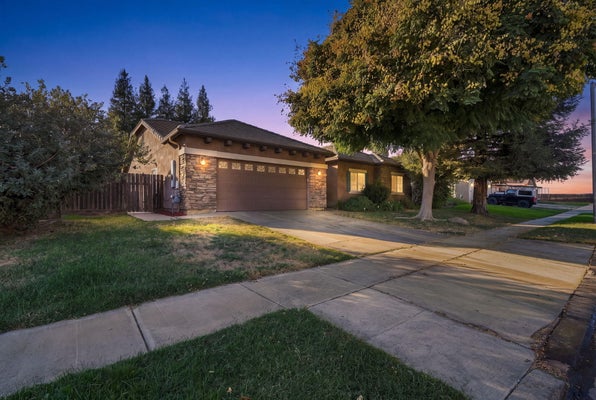 3029 S CEDAR ST, VISALIA, CA 93292 - Image a7357cf8e444013036efeb9cc24db551/39152076