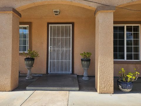 Photo of 1104 W Westfield Avenue, Porterville, CA 93257 (MLS # 242784)