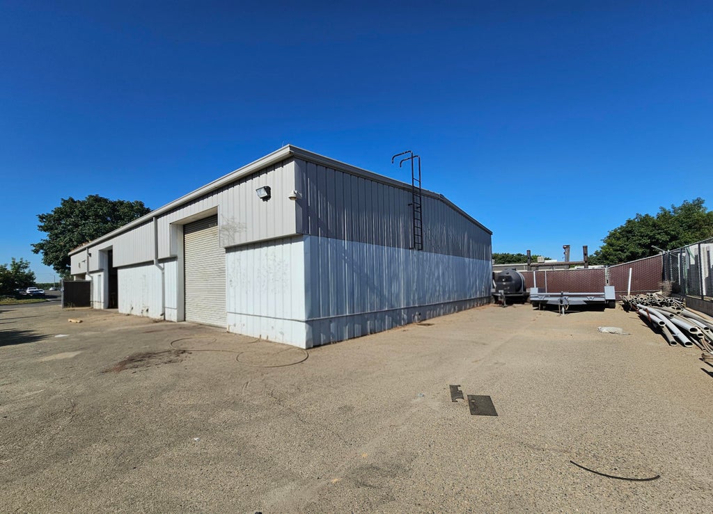 Photo of 9740 W Nicholas Avenue, Visalia, CA 93291 (MLS # 242920)