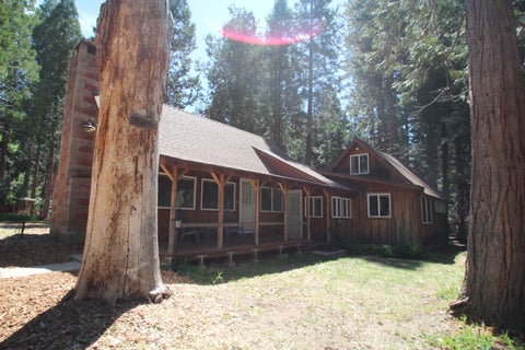 Photo of 496 Trails End, Springville, CA 93265 (MLS # 242214)