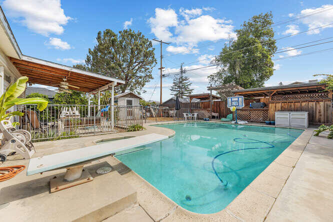 Tulare, California 93274, United States, 3 Bedrooms Bedrooms, ,1 BathroomBathrooms,Residential,Active,160698