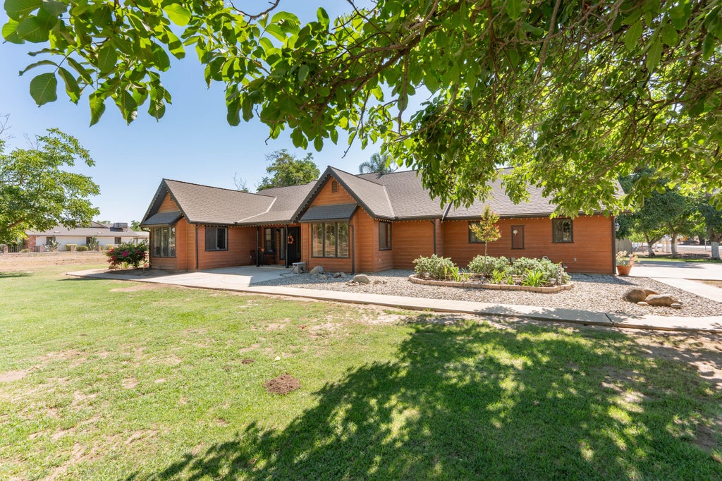 Photo of 28821 Rd 168, Visalia, CA 93292 (MLS # 244488)