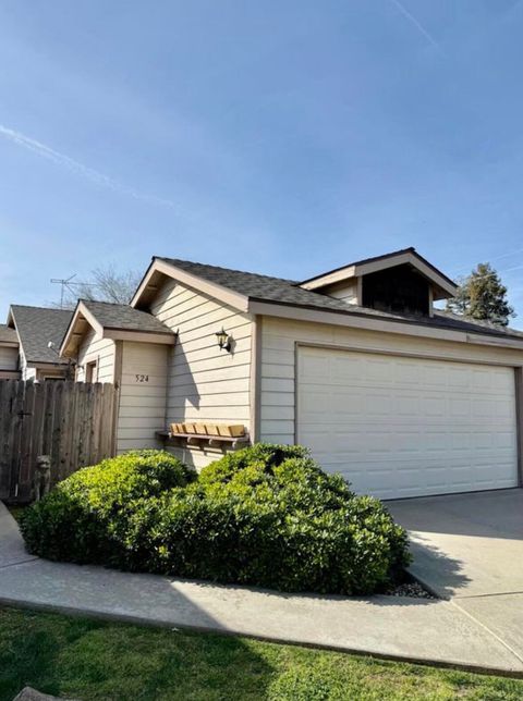 Photo of 524 N Velie Drive, Visalia, CA 93292 (MLS # 239970)