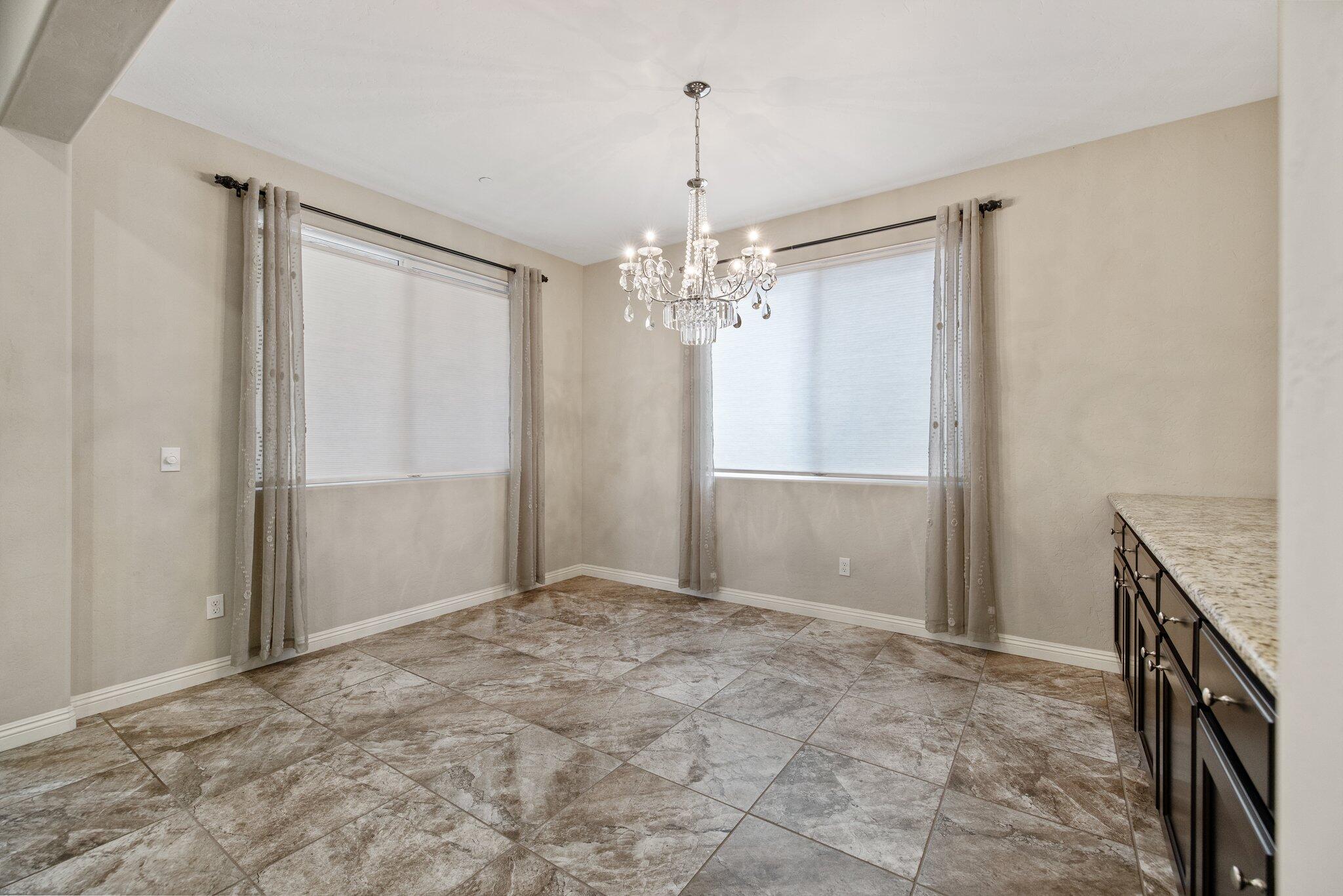 Visalia, California 93291, United States, 4 Bedrooms Bedrooms, ,3 BathroomsBathrooms,Residential,Active,890