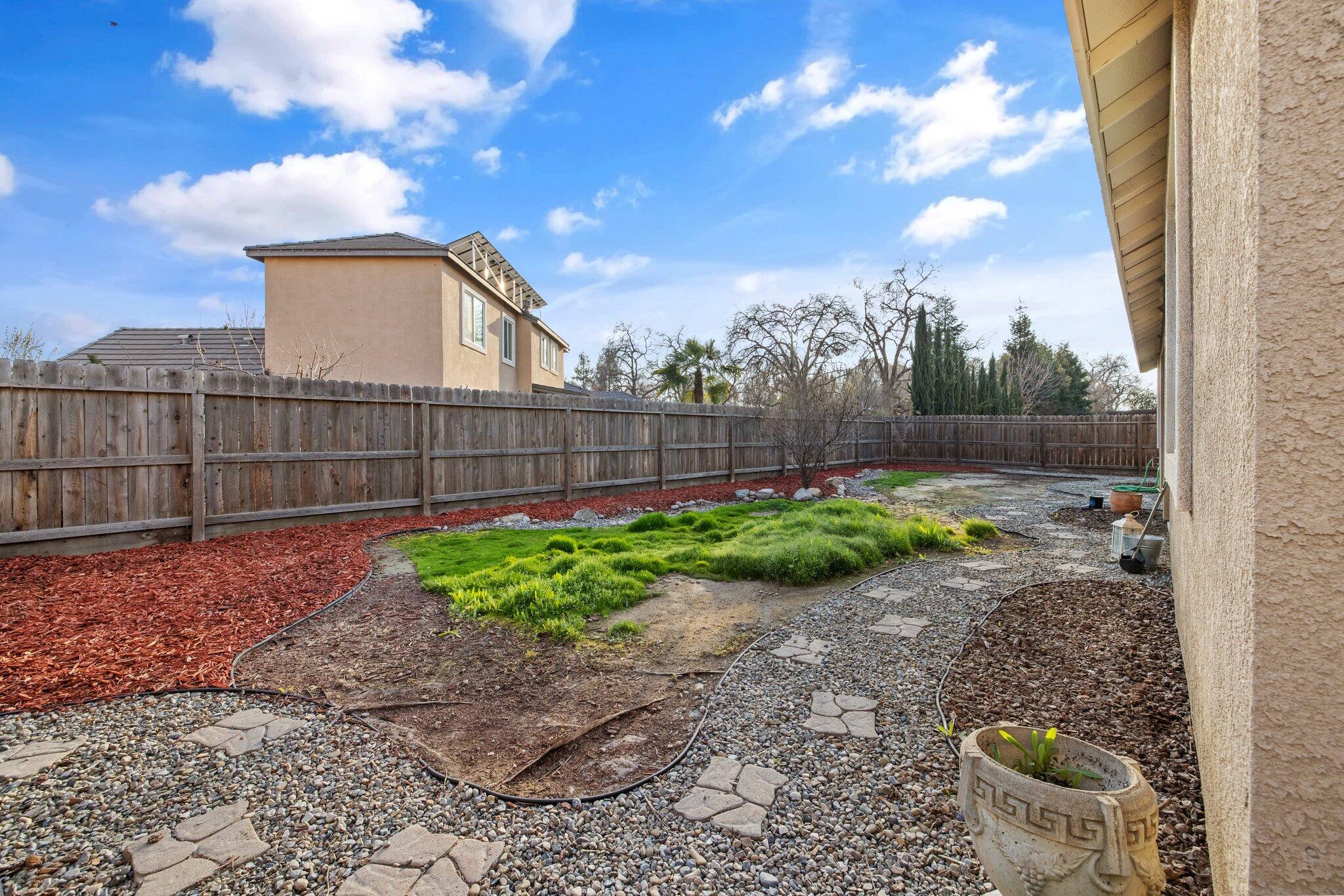 Visalia, California 93291, United States, 4 Bedrooms Bedrooms, ,3 BathroomsBathrooms,Residential,Active,890