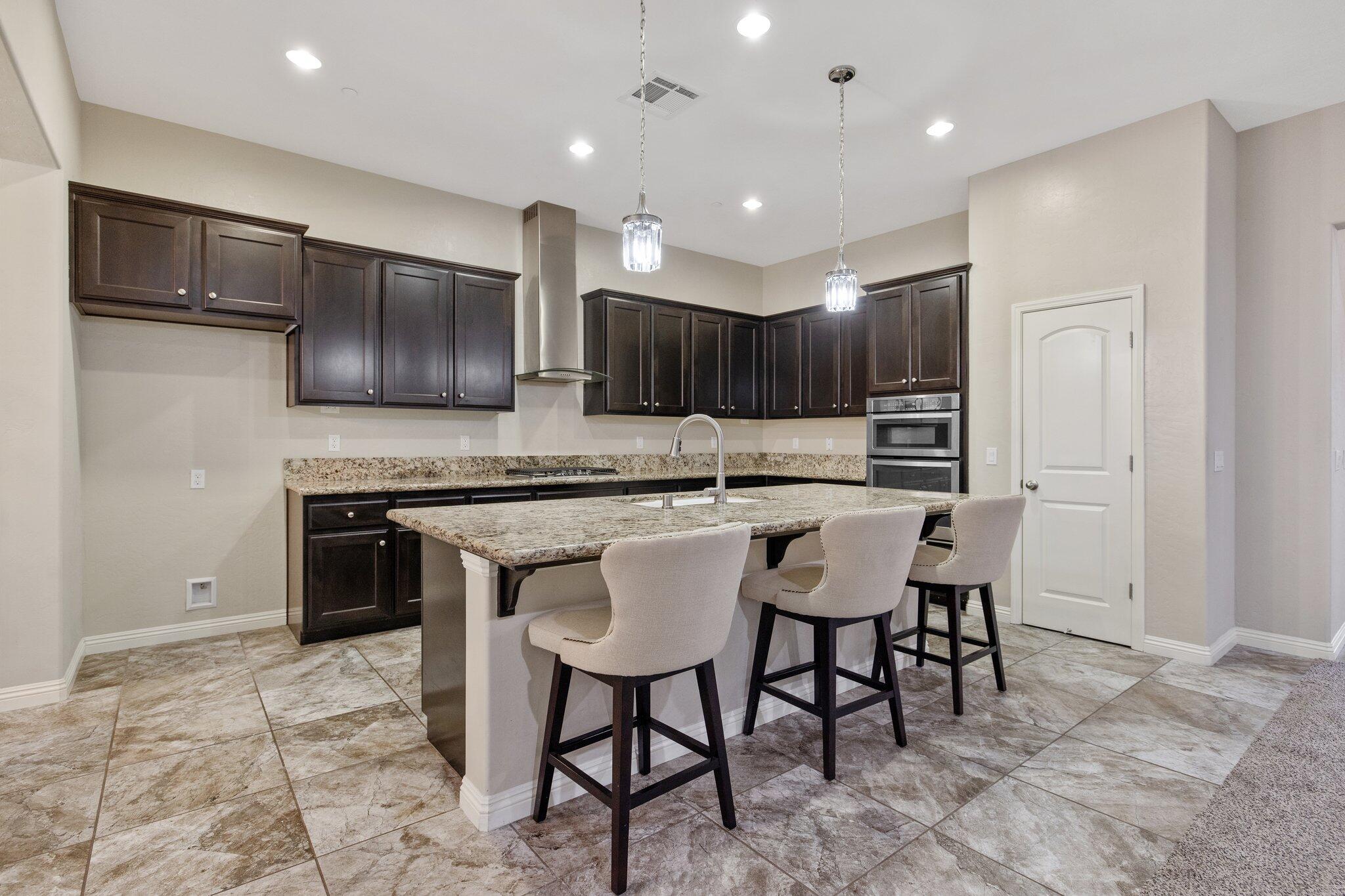 Visalia, California 93291, United States, 4 Bedrooms Bedrooms, ,3 BathroomsBathrooms,Residential,Active,890