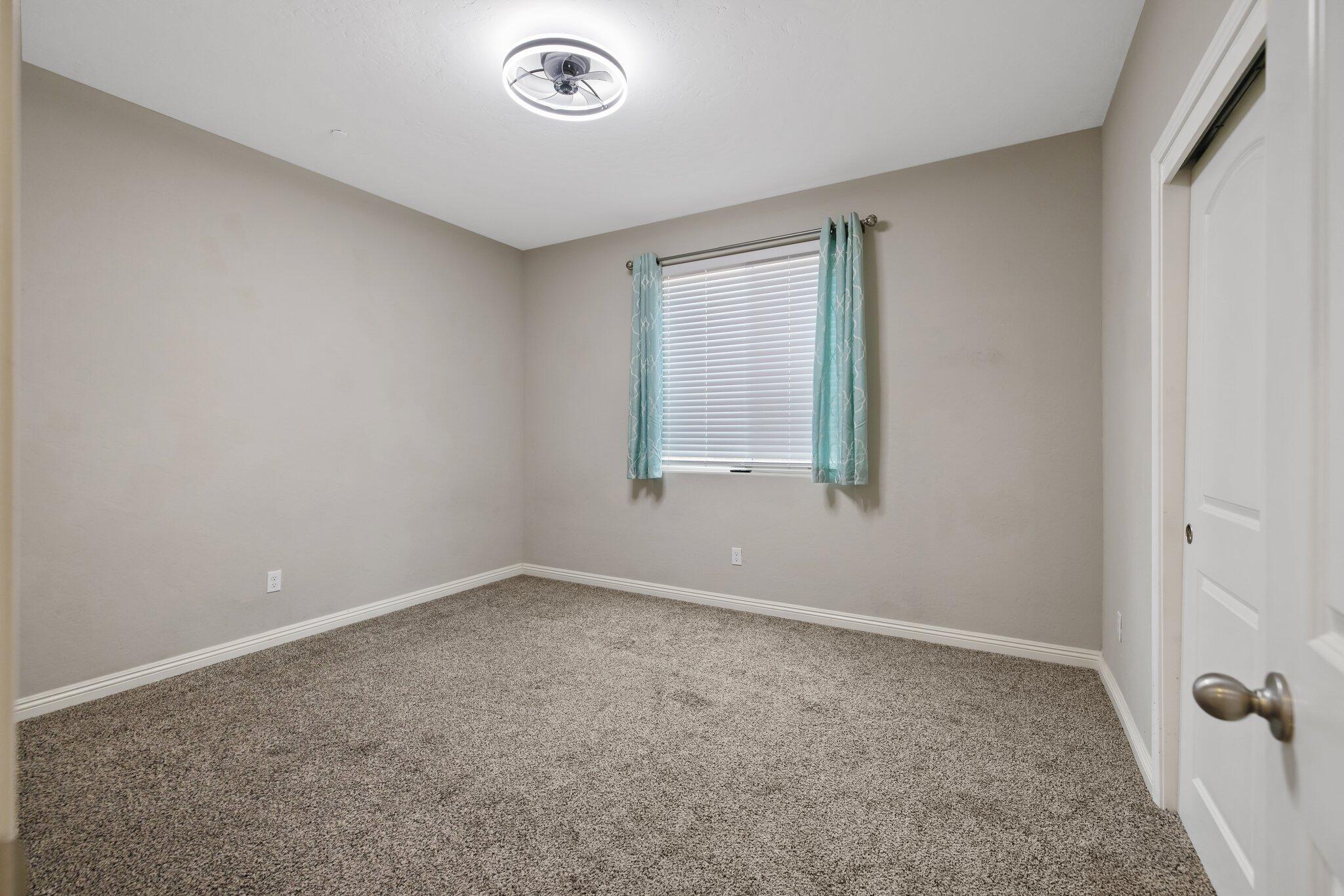 Visalia, California 93291, United States, 4 Bedrooms Bedrooms, ,3 BathroomsBathrooms,Residential,Active,890