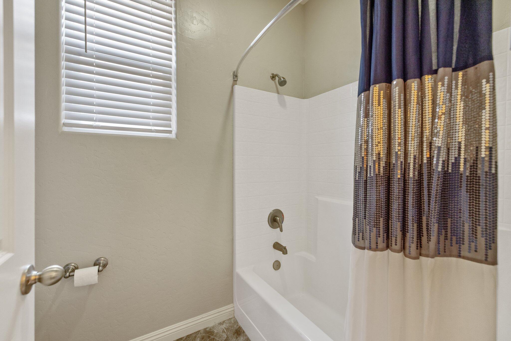 Visalia, California 93291, United States, 4 Bedrooms Bedrooms, ,3 BathroomsBathrooms,Residential,Active,890