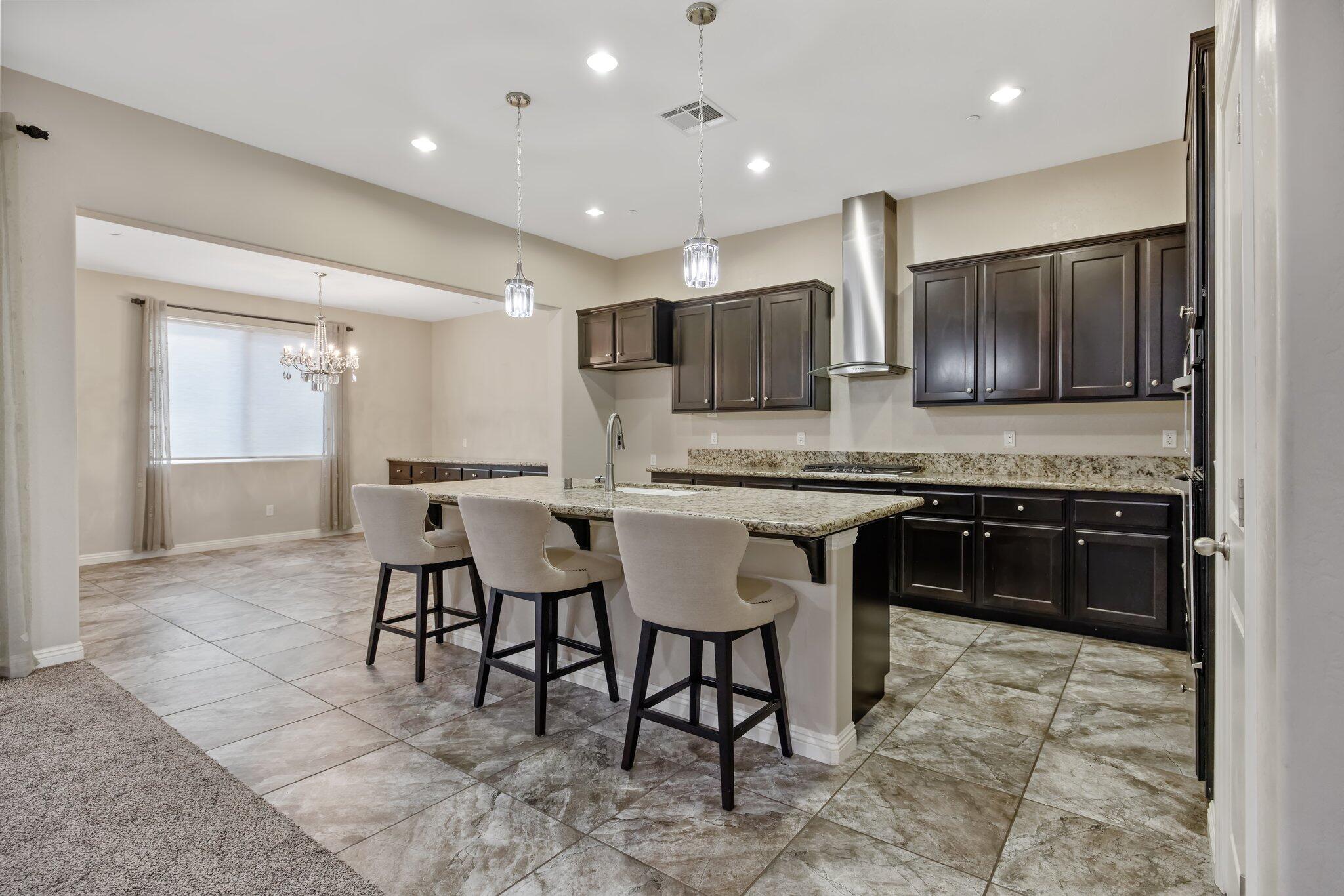 Visalia, California 93291, United States, 4 Bedrooms Bedrooms, ,3 BathroomsBathrooms,Residential,Active,890