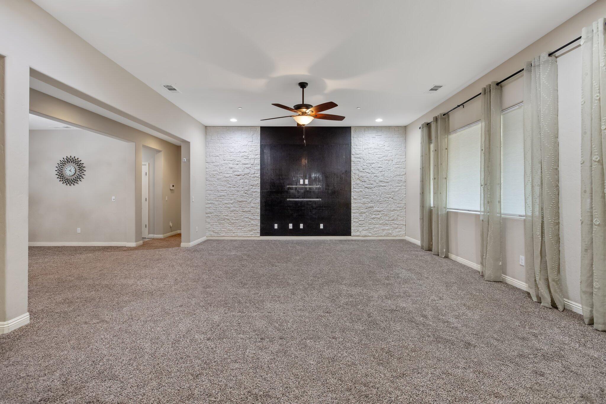 Visalia, California 93291, United States, 4 Bedrooms Bedrooms, ,3 BathroomsBathrooms,Residential,Active,890