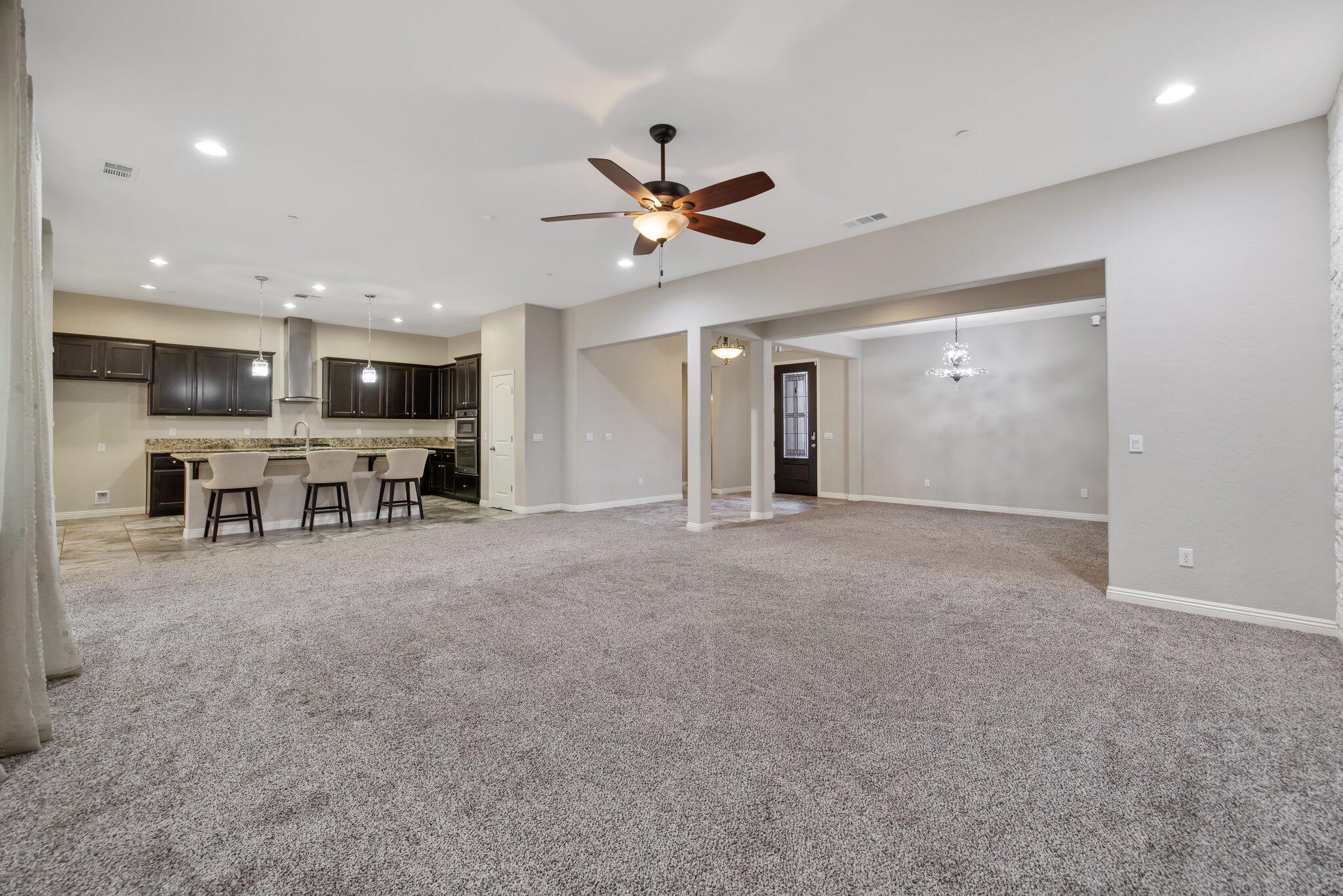 Visalia, California 93291, United States, 4 Bedrooms Bedrooms, ,3 BathroomsBathrooms,Residential,Active,890