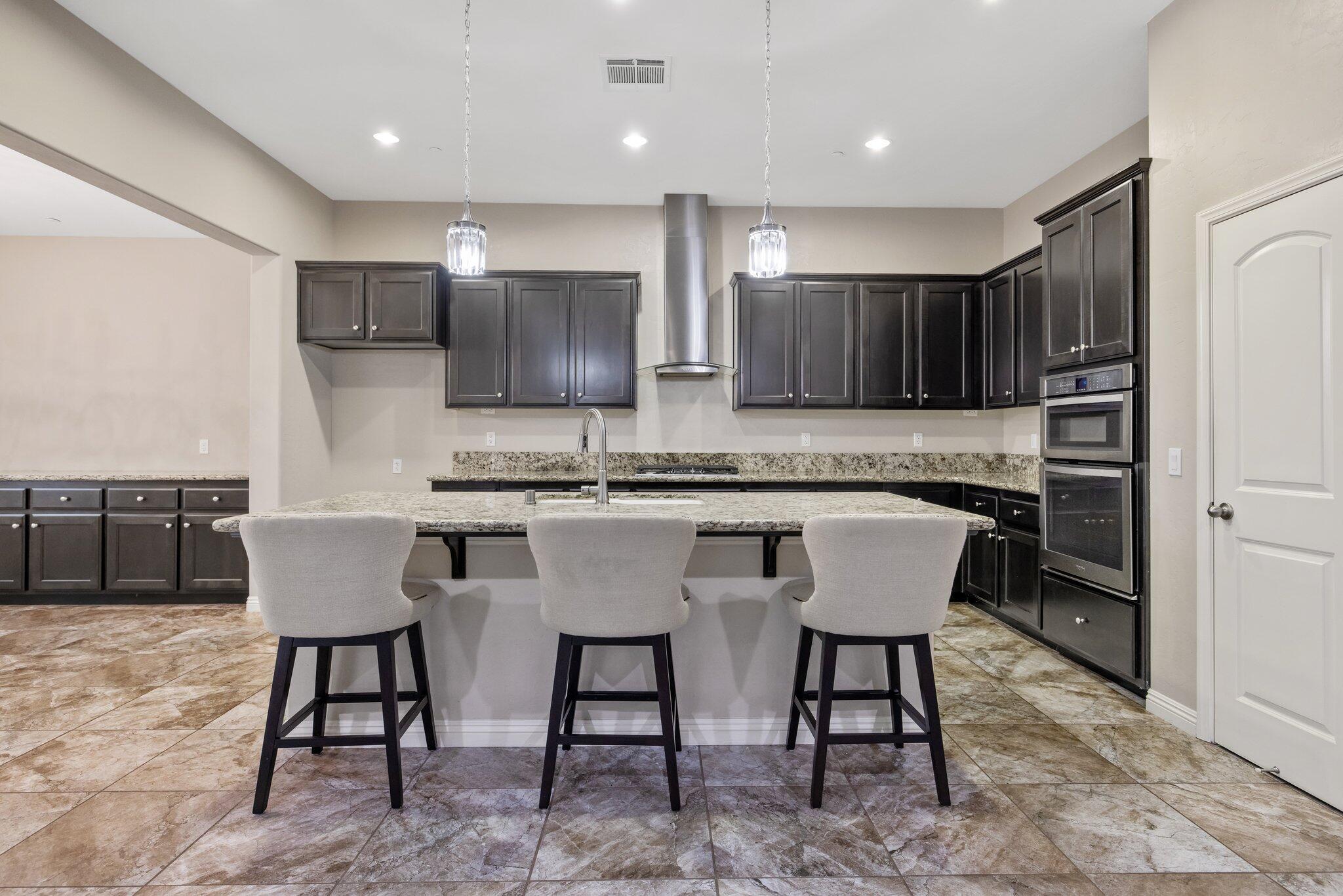 Visalia, California 93291, United States, 4 Bedrooms Bedrooms, ,3 BathroomsBathrooms,Residential,Active,890