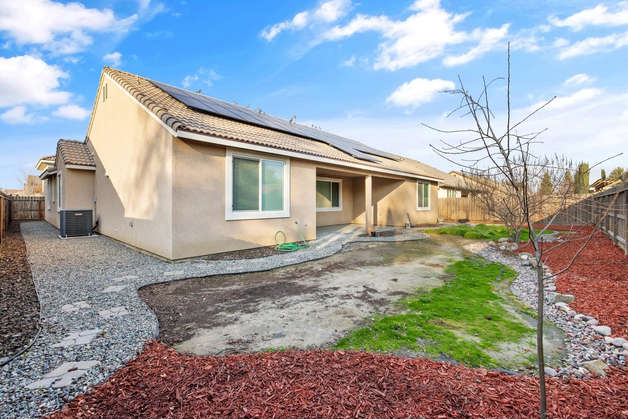 Visalia, California 93291, United States, 4 Bedrooms Bedrooms, ,3 BathroomsBathrooms,Residential,Active,890