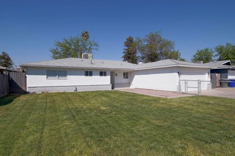 Photo of 1690 W Kanai Avenue, Porterville, CA 93257 (MLS # 240539)